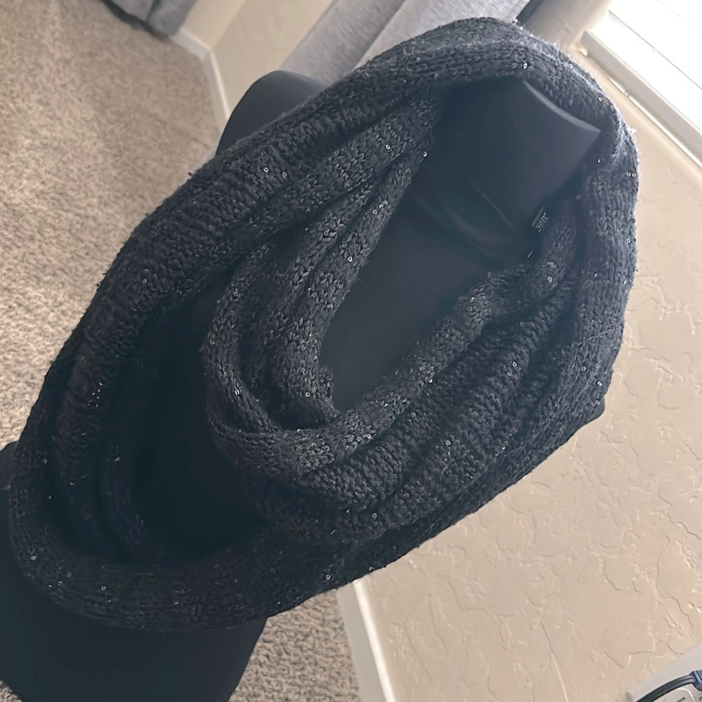 Bebe scarf - OS black sequin